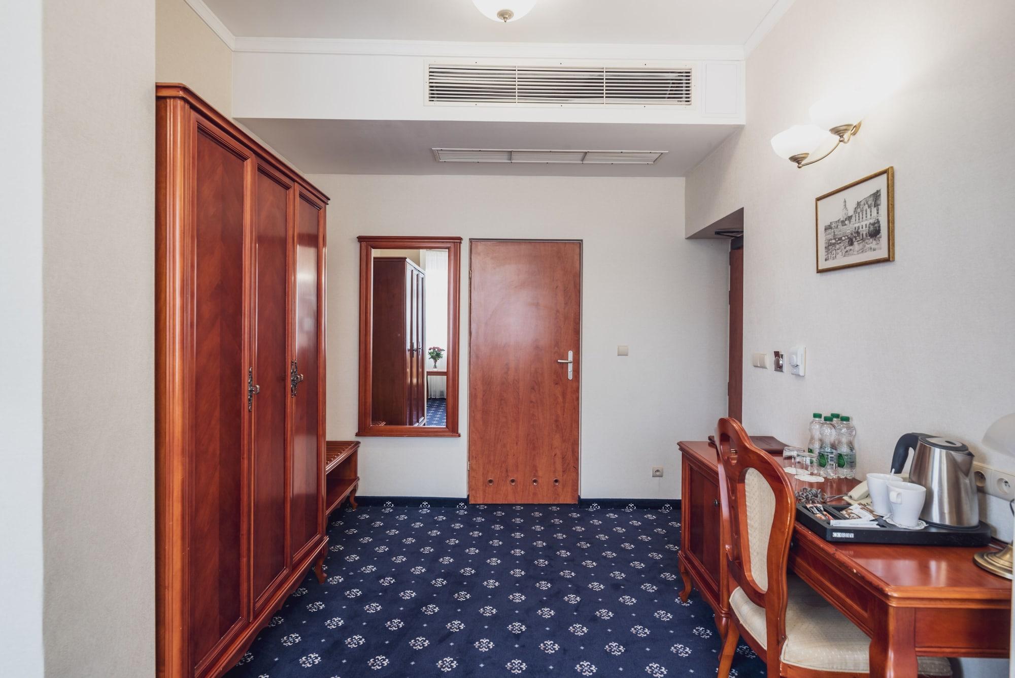 Hotel Europejski Wroclaw Centrum Luaran gambar